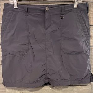 REI Women’s Skort Hiking Skirt Sewn-in Lightweight Shorts. Gray Size 8